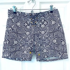 NEW WITHOUT TAGS - Helen Jon board shorts, size 0